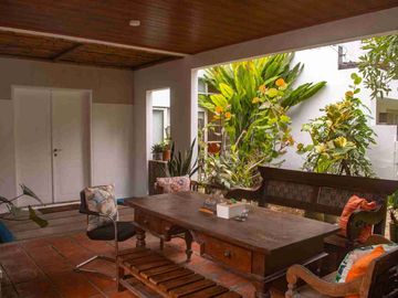 Sewa Rumah Cipete ( bisa utk kantor - tinggal - cafe - clinic ) Cilandak Jakarta selatan