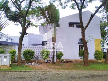 Dijual Rumah Hook Nyaman 2 Lantai di Premier Savana Vida Bekasi