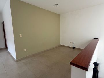CASA EN RENTA EN CUMBRES DE LAGO CON RECAMARA/ESTUDIO EN PLANTA BAJA