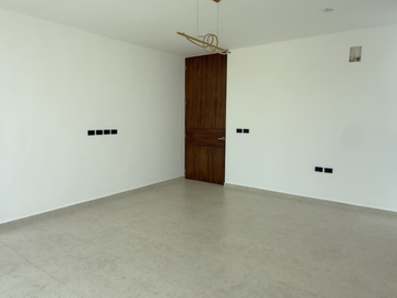 Casa de 4 Recámaras, una en Planta Baja, Temozón Norte, Entrega Inmediata