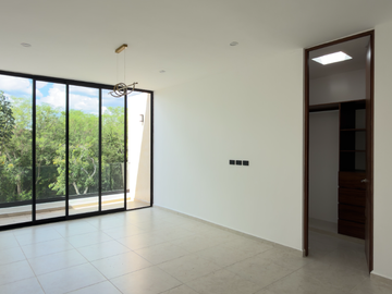 Casa de 4 Recámaras, una en Planta Baja, Temozón Norte, Entrega Inmediata