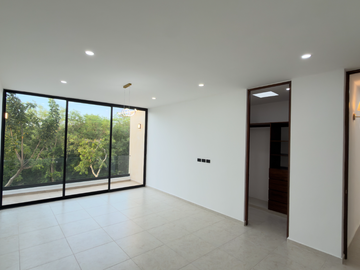 Casa de 4 Recámaras, una en Planta Baja, Temozón Norte, Entrega Inmediata