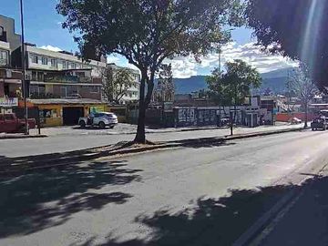 PROPIEDAD RENTERA EN VENTA | 2 DEPARTAMENTOS + SUITE + LOCAL COMERCIAL | TUMBACO 💰🏡

💰 Precio: $350.000