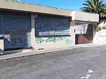 PROPIEDAD RENTERA EN VENTA | 2 DEPARTAMENTOS + SUITE + LOCAL COMERCIAL | TUMBACO 💰🏡

💰 Precio: $350.000