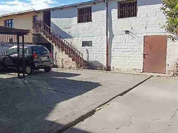 PROPIEDAD RENTERA EN VENTA | 2 DEPARTAMENTOS + SUITE + LOCAL COMERCIAL | TUMBACO 💰🏡

💰 Precio: $350.000