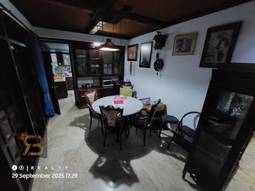 RUMAH SIAP HUNI DI BAWAH NJOP DI CISITU DAGO COBLONG BANDUNG Akses Sangat Mudah