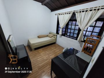 RUMAH SIAP HUNI DI BAWAH NJOP DI CISITU DAGO COBLONG BANDUNG Akses Sangat Mudah