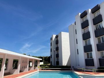 Renta de amplio departamento cerca de centro sur, Queretaro