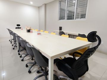READY MEETING ROOM