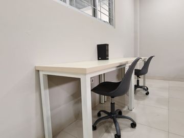 READY MEETING ROOM