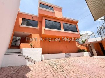 Casa en Renta en Loma Dorada | 4 Recámaras | Vista Panorámica | Cochera para 4 Autos / DG