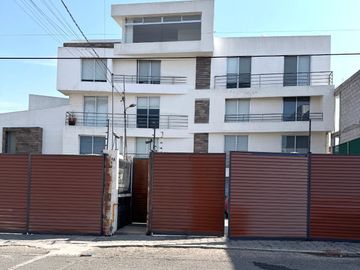 SE VENDE DEPA MUY CERCA DEL BRITANIA ZAVALETA