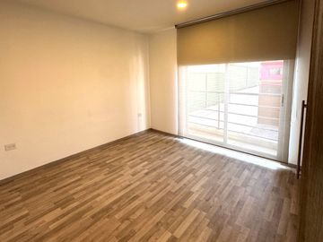 SE VENDE DEPA MUY CERCA DEL BRITANIA ZAVALETA