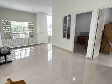 RUMAH DIJUAL DI HARAPAN INDAH BEKASI AMAN TIDAK BANJIR