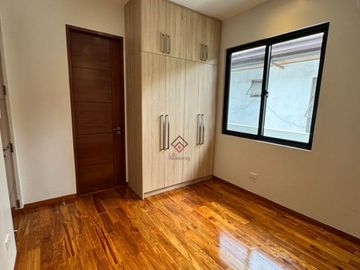 FOR SALE: 5-Bedroom Brand-New Modern House in BF Homes, Parañaque City