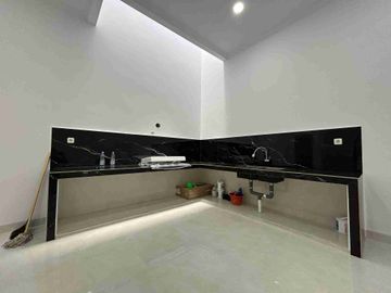 D jual rumah Brand new muara Karang