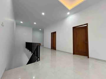D jual rumah Brand new muara Karang