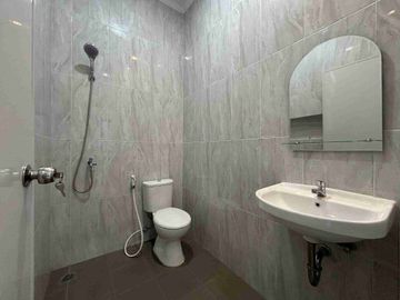 D jual rumah Brand new muara Karang