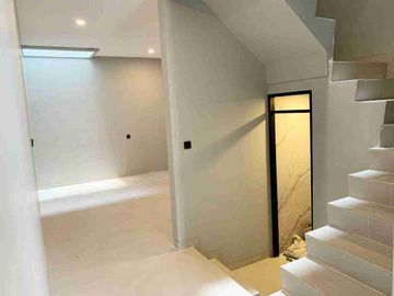 D jual rumah Brand new Muara Karang