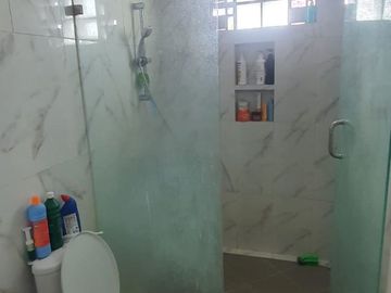 Dijual Rumah langka 3 lantai Gratis Swiming Pool di Sunter Jakarta Utara