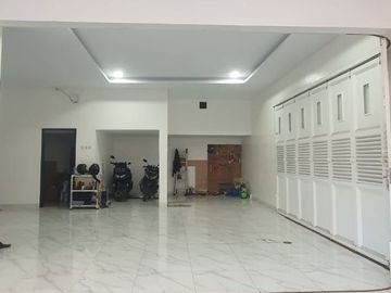 Dijual Rumah langka 3 lantai Gratis Swiming Pool di Sunter Jakarta Utara