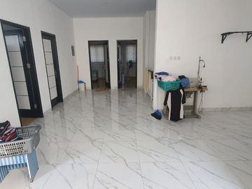 Dijual Rumah langka 3 lantai Gratis Swiming Pool di Sunter Jakarta Utara