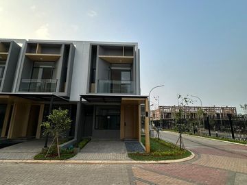 DIJUAL RUMAH CANTIK MINIMALIS SIAP HUNI POSISI HOOKDI TANAKAYU BSD (ENB266)