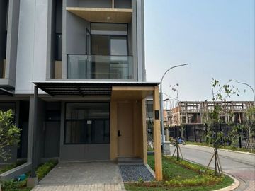 DIJUAL RUMAH CANTIK MINIMALIS SIAP HUNI POSISI HOOKDI TANAKAYU BSD (ENB266)