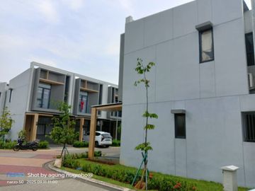 DIJUAL RUMAH CANTIK MINIMALIS SIAP HUNI POSISI HOOKDI TANAKAYU BSD (ENB266)