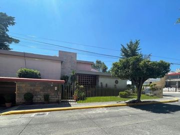 Casa en Venta, Cto. Ingenieros, Cd. Satélite