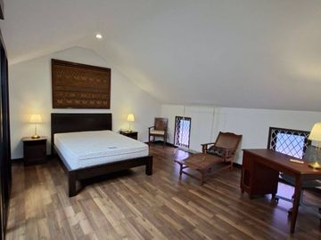 Disewakan Rumah 3 Lantai Full Furnished di Kemang ,Jakarta Selatan
