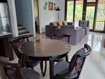 Disewakan Rumah 3 Lantai Full Furnished di Kemang ,Jakarta Selatan