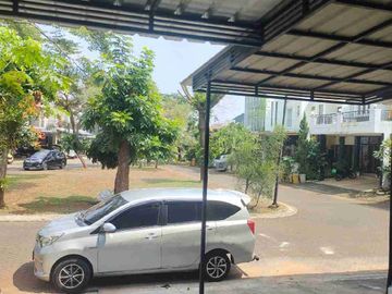 Disewakan Rumah Nyaman Depan Taman  D Raffles Hills