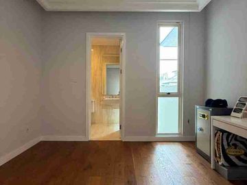 Lebak Bulus Rumah Siap Huni Unfurnished Dalam Townhouse One Gate System