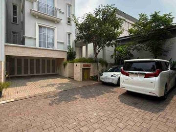 Lebak Bulus Rumah Siap Huni Unfurnished Dalam Townhouse One Gate System