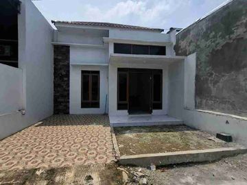 RUMAH BARU LOKASI MEDAN JOHOR STRATEGIS DALAM KOMPLEK