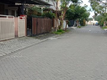 Rumah Furnished di Cluster Perumahan Deltasari Waru Sidoarjo