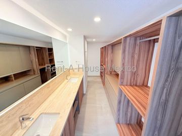 Departamento en Renta en Jurica | Planta Baja | Jardín Privado de 154 m² | 3 Recámaras / DG