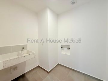 Departamento en Renta en Jurica | Planta Baja | Jardín Privado de 154 m² | 3 Recámaras / DG