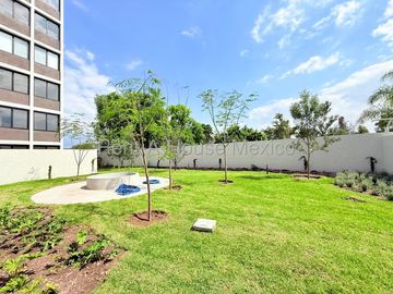 Departamento en Renta en Jurica | Planta Baja | Jardín Privado de 154 m² | 3 Recámaras / DG