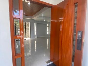 House and Lot for Sale in BF homes Paranaque Modern Corner-MD