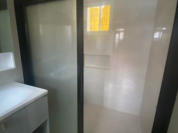 House and Lot for Sale in BF homes Paranaque Modern Corner-MD