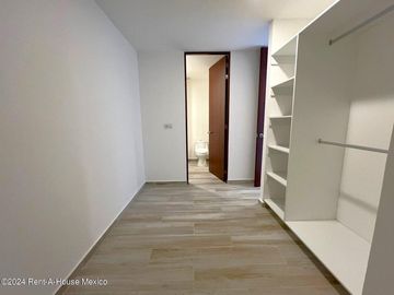 Pent House en Venta en Querétaro | 4 Recámaras | 2 Niveles | Terraza | Vistas Espectaculares / DG