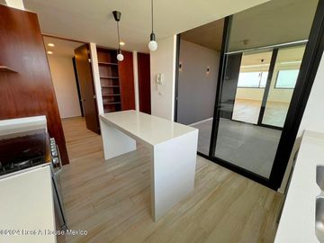 Pent House en Venta en Querétaro | 4 Recámaras | 2 Niveles | Terraza | Vistas Espectaculares / DG