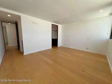 Pent House en Venta en Querétaro | 4 Recámaras | 2 Niveles | Terraza | Vistas Espectaculares / DG