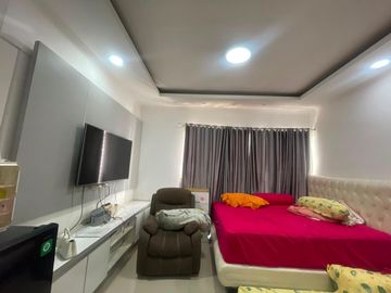 Dijual Cepat Rumah 2,5 lantai di Golden Palm Residence dekat Citra Garden City Cengkareng Jakarta Barat