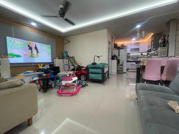Dijual Cepat Rumah 2,5 lantai di Golden Palm Residence dekat Citra Garden City Cengkareng Jakarta Barat
