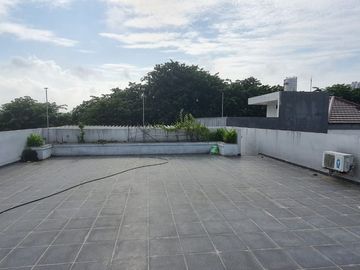 Dijual Rumah langka 3 lantai Gratis Swiming Pool di Sunter Jakarta Utara