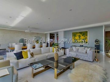Departamento en Venta de Tres Recámaras, Balcón y Amenidades en Raíces, Lomas Country, Interlomas, Huixquilucan #26-1948