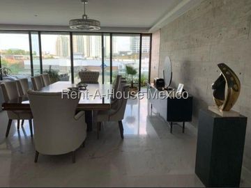 Departamento en Venta de Tres Recámaras, Balcón y Amenidades en Raíces, Lomas Country, Interlomas, Huixquilucan #26-1948